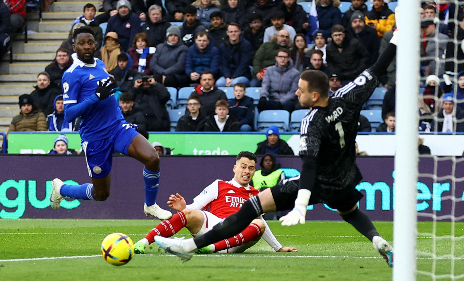 巴萨都牢牢 巴萨都牢牢